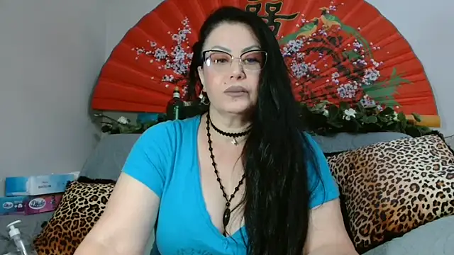 Snapshot of x__KHALEESI__x chatting on June 7, 2026, 6:44 pm x KHALEESI x online show from June 7, 2026, 6:44 pm