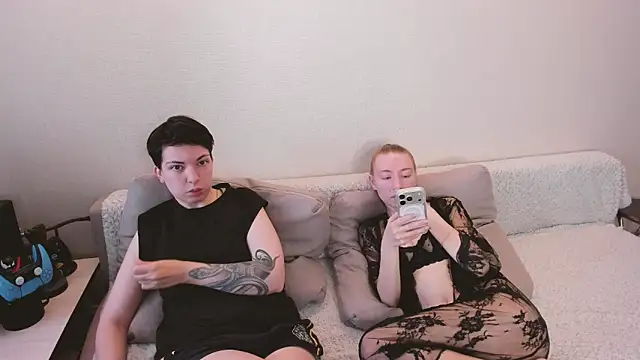 Snapshot of secret_dreams__ chatting on May 22, 2026, 8:32 am secret dreams online show from May 22, 2026, 8:32 am