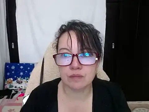 Snapshot of Sonialorens_ chatting on December 13, 2024, 4:16 pm Sonialorens  online show from December 13, 2024, 4:16 pm