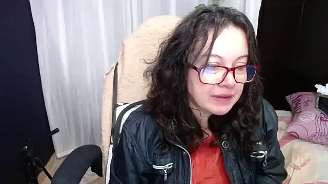 Snapshot of Sonialorens_ chatting on January 8, 2025, 12:37 pm Sonialorens  online show from January 8, 2025, 12:37 pm