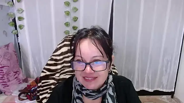 Snapshot of Sonialorens_ chatting on January 30, 2025, 2:25 pm Sonialorens  online show from January 30, 2025, 2:25 pm