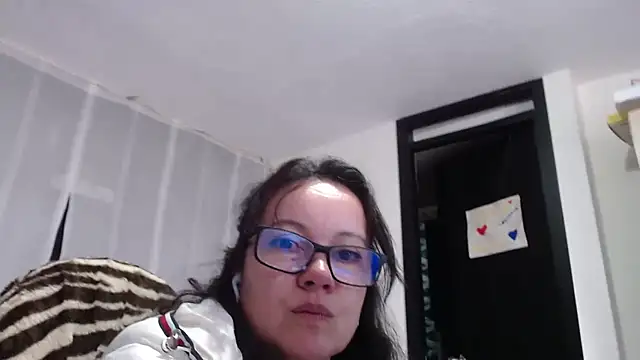 Snapshot of Sonialorens_ chatting on February 1, 2025, 3:18 pm Sonialorens  online show from February 1, 2025, 3:18 pm
