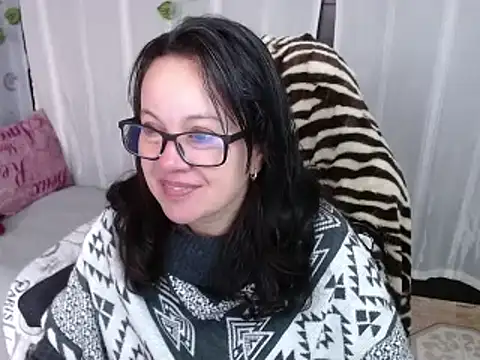 Snapshot of Sonialorens_ chatting on February 13, 2025, 2:09 pm Sonialorens  online show from February 13, 2025, 2:09 pm