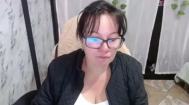 Snapshot of Sonialorens_ chatting on February 22, 2025, 2:19 pm Sonialorens  online show from February 22, 2025, 2:19 pm