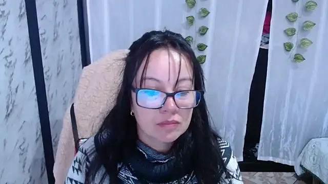 Snapshot of Sonialorens_ chatting on February 28, 2025, 1:58 pm Sonialorens  online show from February 28, 2025, 1:58 pm