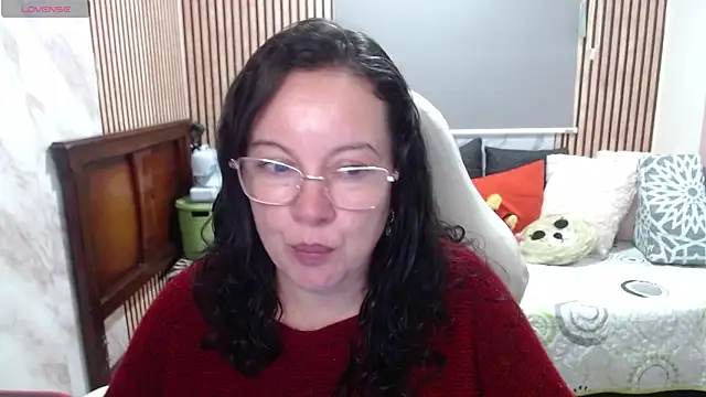 Snapshot of Sonialorens_ chatting on May 27, 2026, 4:37 pm Sonialorens online show from May 27, 2026, 4:37 pm