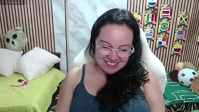 Snapshot of Sonialorens_ chatting on July 9, 2026, 11:20 pm Sonialorens online show from July 9, 2026, 11:20 pm