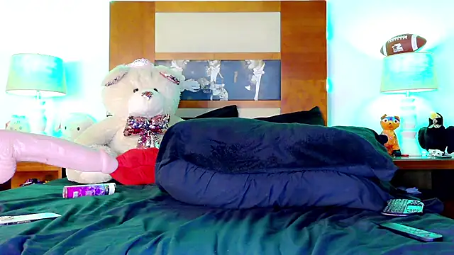 ashley 19xx online show from October 3, 2025, 5:21 pm