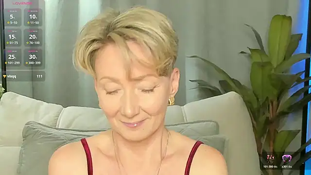 AkexandraFix online show from May 15, 2026, 2:02 pm
