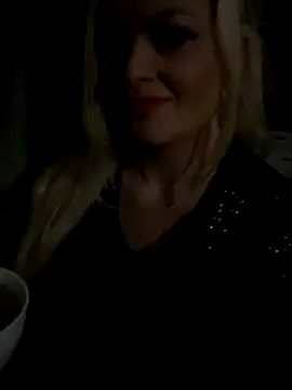 Lisavontease online show from December 3, 2024, 9:12 pm