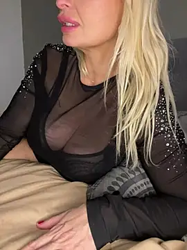 Lisavontease online show from December 29, 2024, 1:02 am