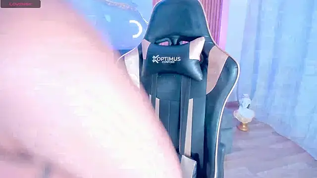 LaraBaker online show from January 13, 2025, 11:17 pm