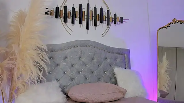 LaraBaker online show from February 8, 2025, 11:13 pm