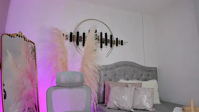 LaraBaker online show from February 11, 2025, 10:59 am