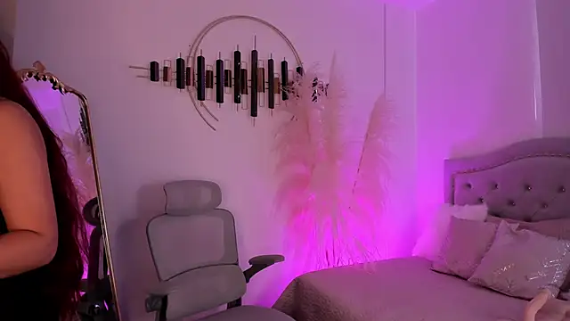 LaraBaker online show from March 12, 2025, 5:17 pm