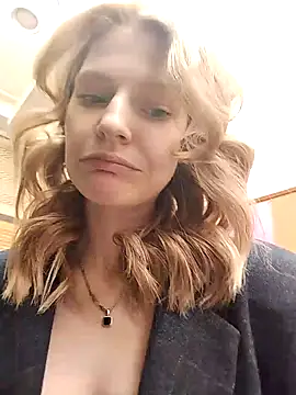 MaryHiggins online show from March 8, 2025, 1:36 pm