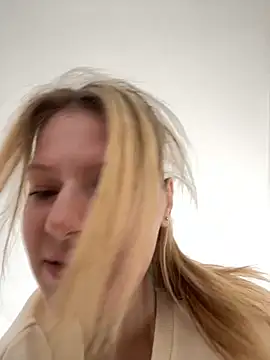 MaryHiggins online show from October 11, 2025, 8:57 am