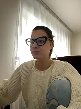 MaryHiggins online show from October 16, 2025, 10:16 am