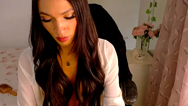 Ariana girlhots online show from April 17, 2026, 8:23 pm