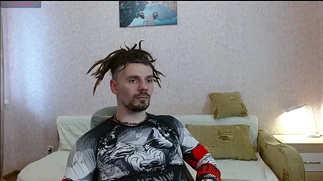 Aestheticguy101 online show from May 21, 2026, 1:07 pm