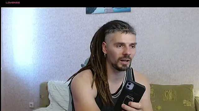 Snapshot of Aestheticguy101 chatting on August 2, 2026, 12:25 pm Aestheticguy101 online show from August 2, 2026, 12:25 pm