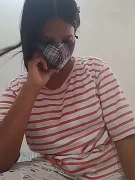 Snapshot of Ipsita-bold chatting on May 17, 2026, 8:01 am Ipsita-bold online show from May 17, 2026, 8:01 am