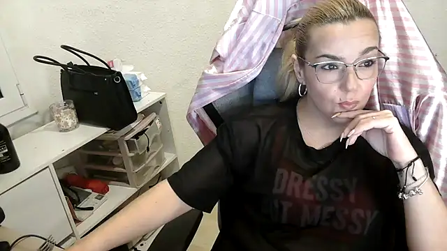 Snapshot of bekka__ chatting on March 20, 2026, 7:52 pm bekka online show from March 20, 2026, 7:52 pm