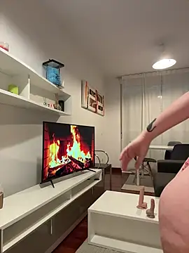 redheaddoll22 online show from December 2, 2025, 8:19 am