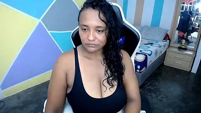 Snapshot of marysol83 chatting on December 5, 2024, 2:20 am marysol83 online show from December 5, 2024, 2:20 am