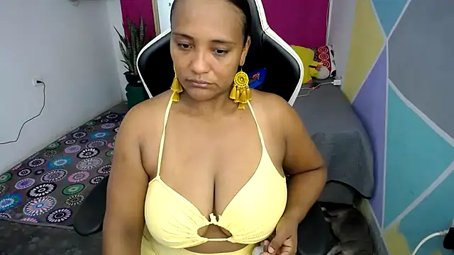 Snapshot of marysol83 chatting on February 9, 2025, 1:22 am marysol83 online show from February 9, 2025, 1:22 am