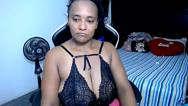 Snapshot of marysol83 chatting on March 21, 2025, 11:23 pm marysol83 online show from March 21, 2025, 11:23 pm