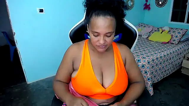 Snapshot of marysol83 chatting on September 18, 2025, 2:35 am marysol83 online show from September 18, 2025, 2:35 am