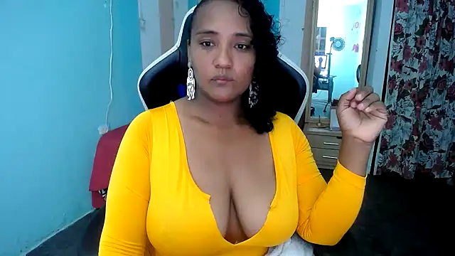 Snapshot of marysol83 chatting on October 5, 2025, 1:37 am marysol83 online show from October 5, 2025, 1:37 am
