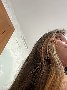 xGabrielaLopex online show from May 1, 2026, 1:48 pm