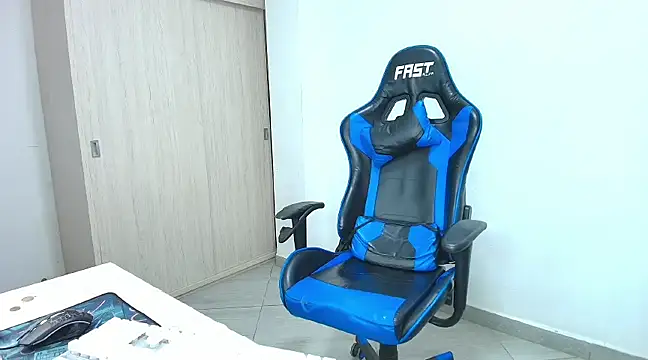 sophiax-x online show from December 26, 2024, 3:53 pm