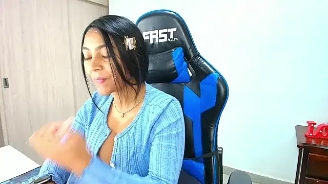 sophiax-x online show from September 21, 2025, 7:26 pm