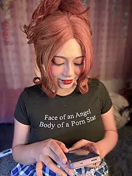 seraphine23 online show from December 12, 2024, 3:43 am