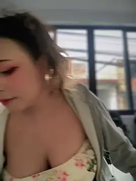 seraphine23 online show from January 5, 2025, 10:19 pm