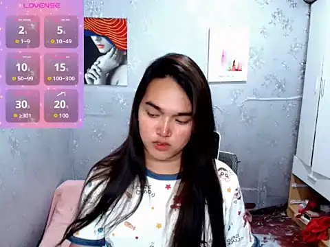 MoaningKylie online show from October 6, 2025, 3:48 am