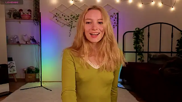 berrry girl online show from May 29, 2026, 5:27 am