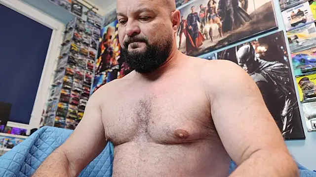 Muscle Bear online show from April 19, 2026, 4:45 am