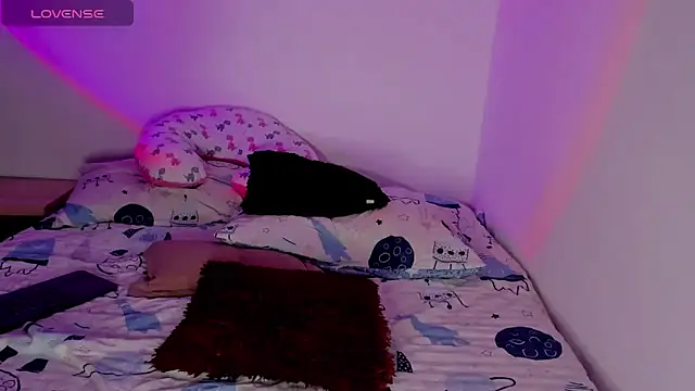 Abby Saenz01 online show from December 20, 2024, 2:41 am