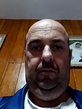 Hot-pico76 online show from November 18, 2025, 5:17 pm