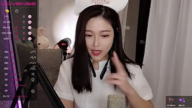 tw lala online show from December 5, 2024, 7:06 pm