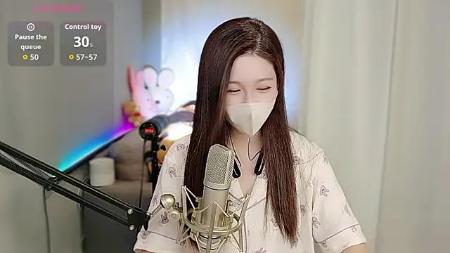 tw lala online show from October 21, 2025, 4:51 pm