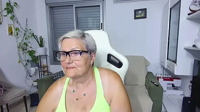 Selenna57 online show from June 4, 2026, 5:08 pm