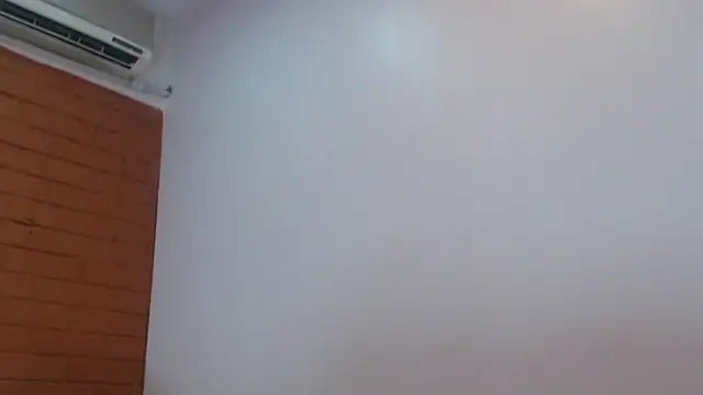 Amber Moore online show from February 7, 2025, 9:04 pm