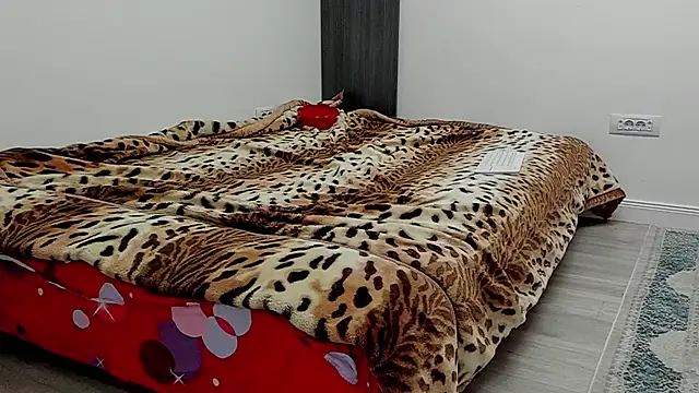 sexxymuscles4u online show from February 20, 2025, 6:35 pm