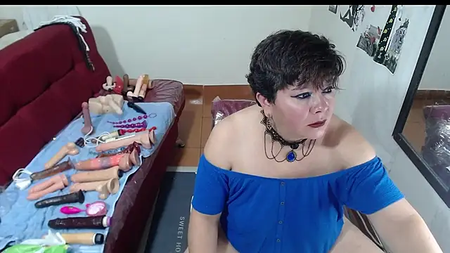 angelitolove727 online show from February 13, 2025, 8:34 pm