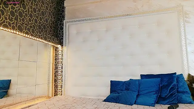 karissia online show from March 29, 2026, 6:24 am